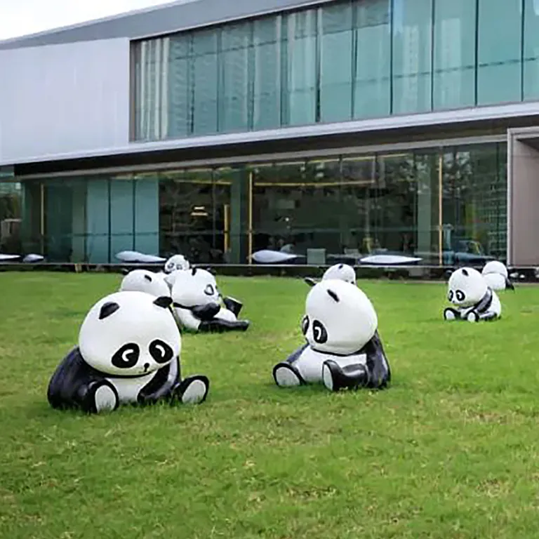 Giant Panda Statue detail image 3