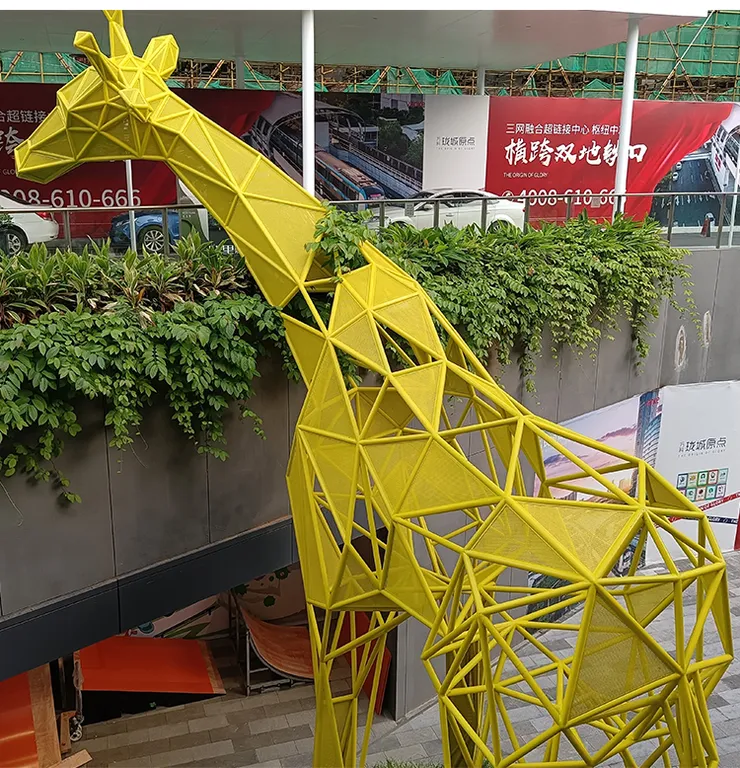 Large Giraffe Statue