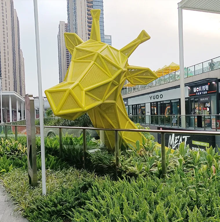 Large Giraffe Statue detail image 7
