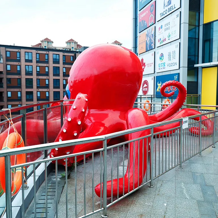 Large Octopus Statue​